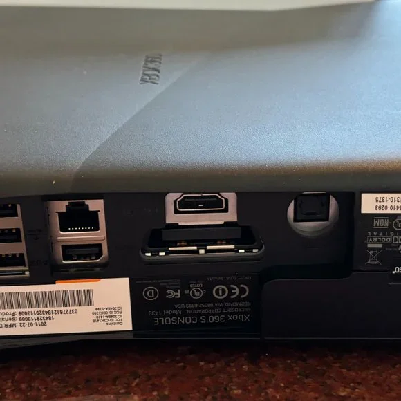 X-Box 360 S Console with Kinect (EUC, In Box) - Picture 6 of 11